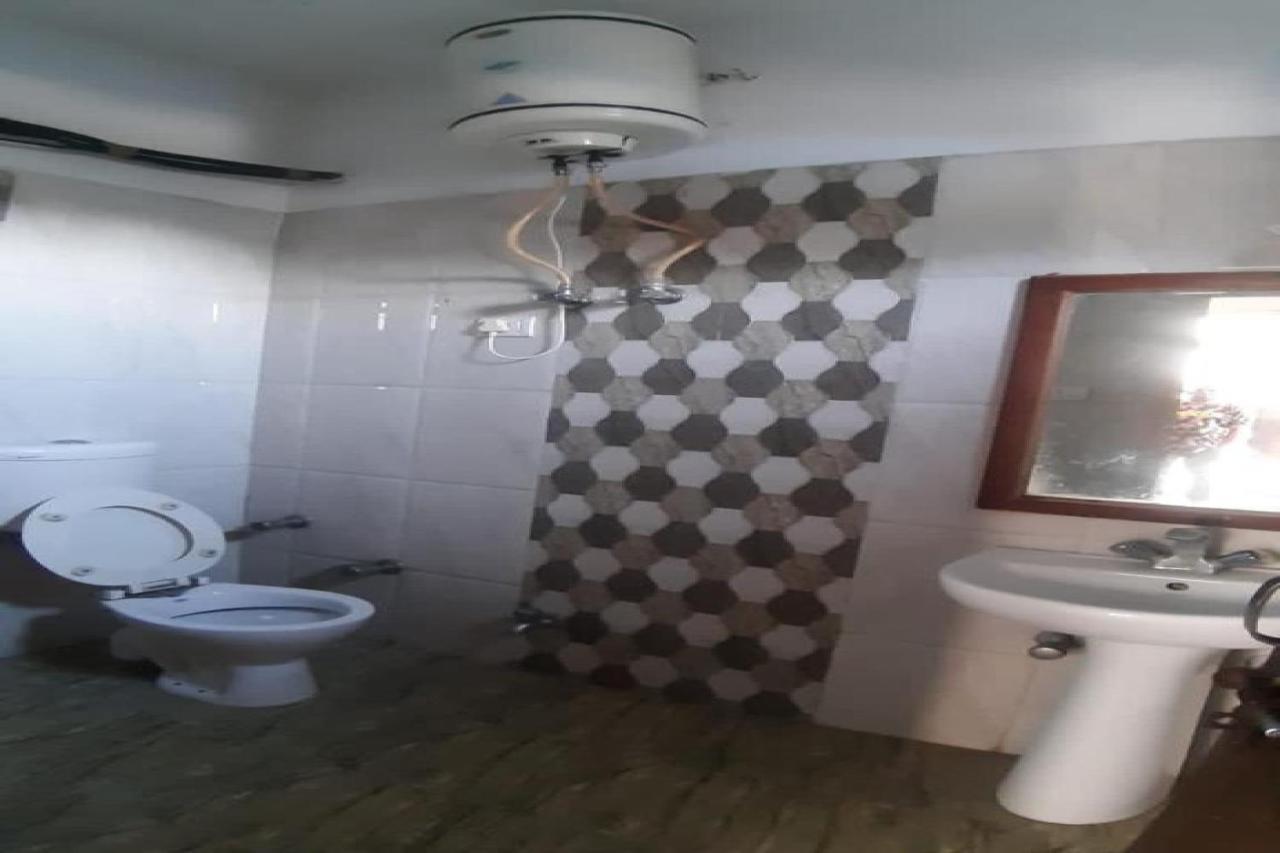 Oyo 81211 Hotel Janta Katra (Jammu and Kashmir) Esterno foto