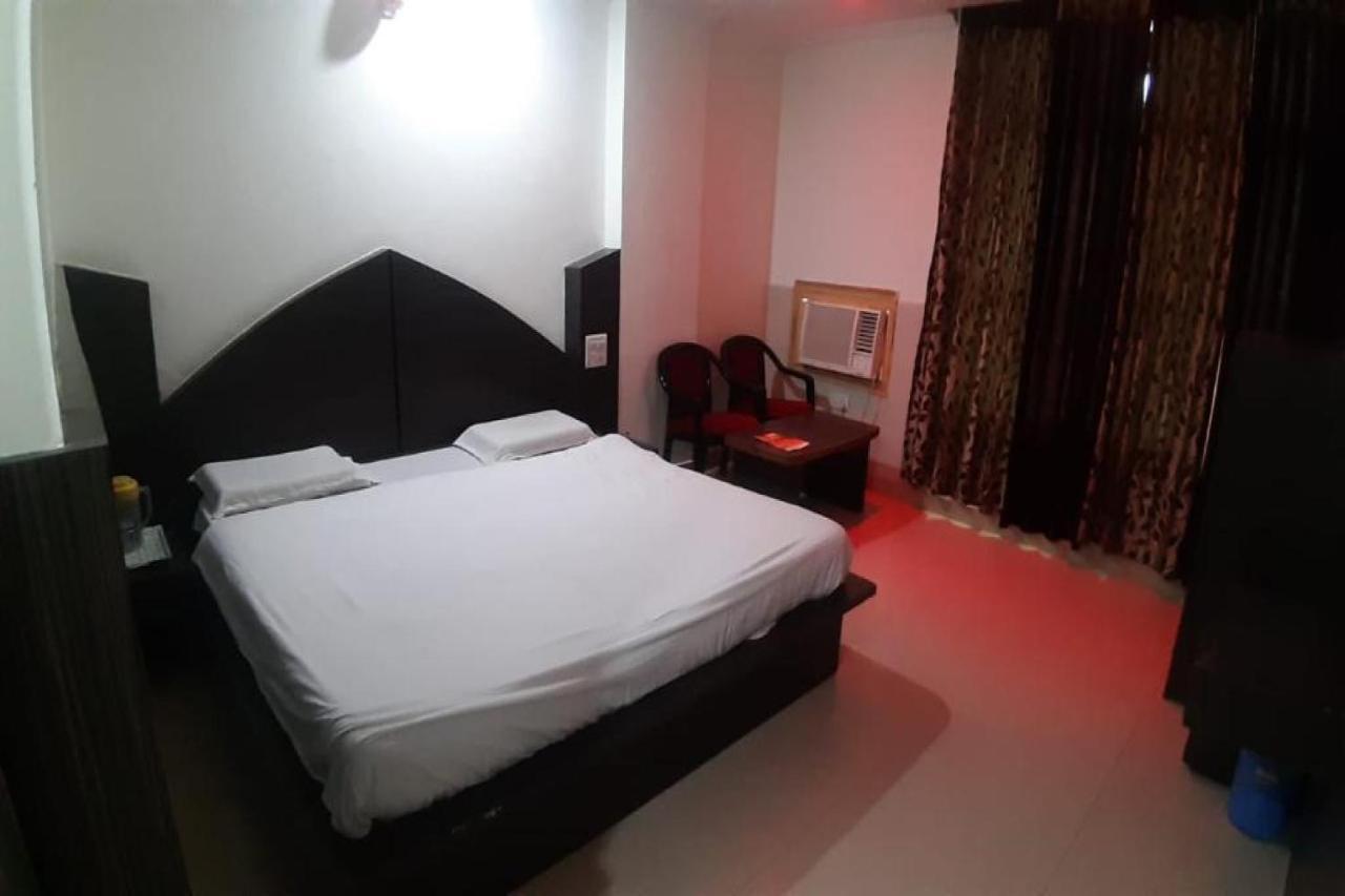 Oyo 81211 Hotel Janta Katra (Jammu and Kashmir) Esterno foto