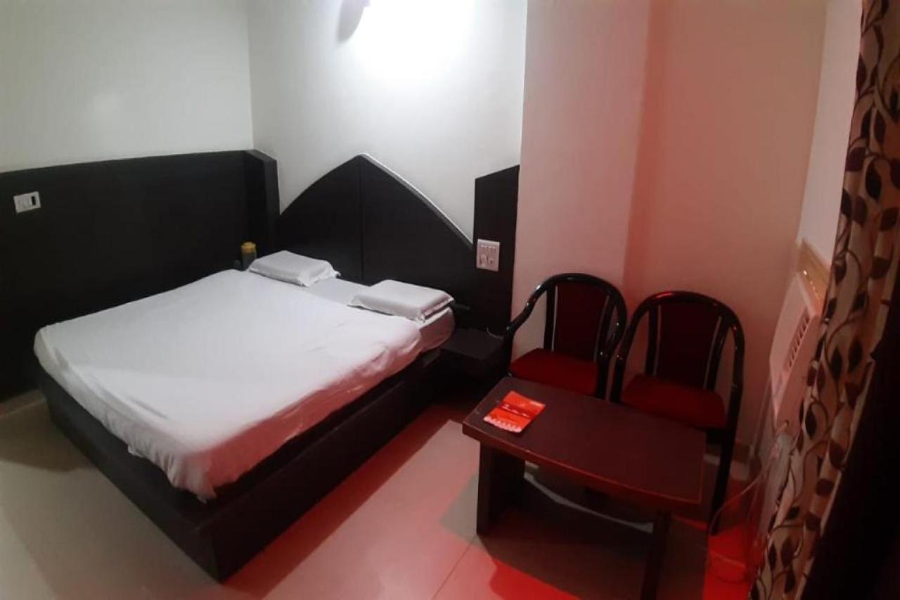 Oyo 81211 Hotel Janta Katra (Jammu and Kashmir) Esterno foto