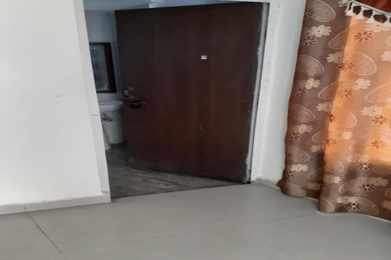 Oyo 81211 Hotel Janta Katra (Jammu and Kashmir) Esterno foto