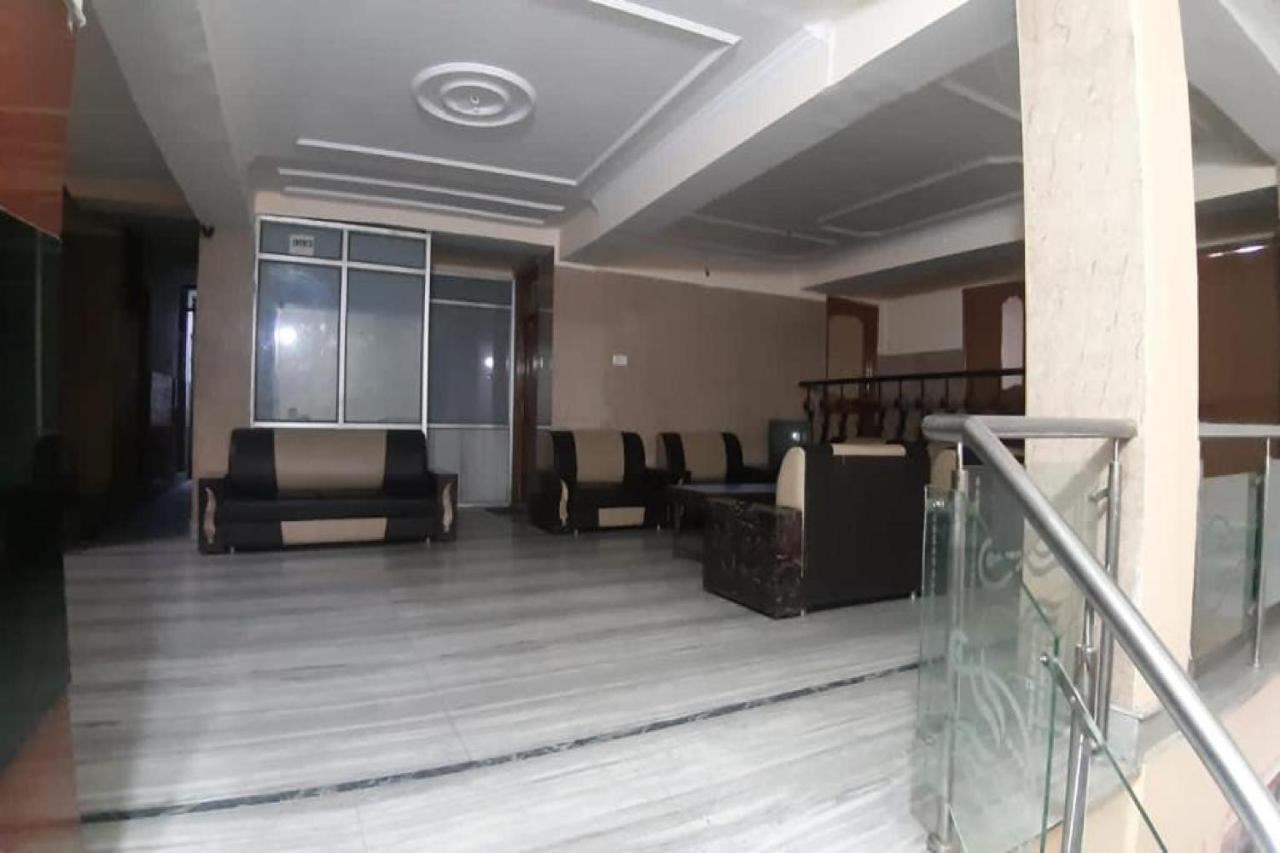 Oyo 81211 Hotel Janta Katra (Jammu and Kashmir) Esterno foto