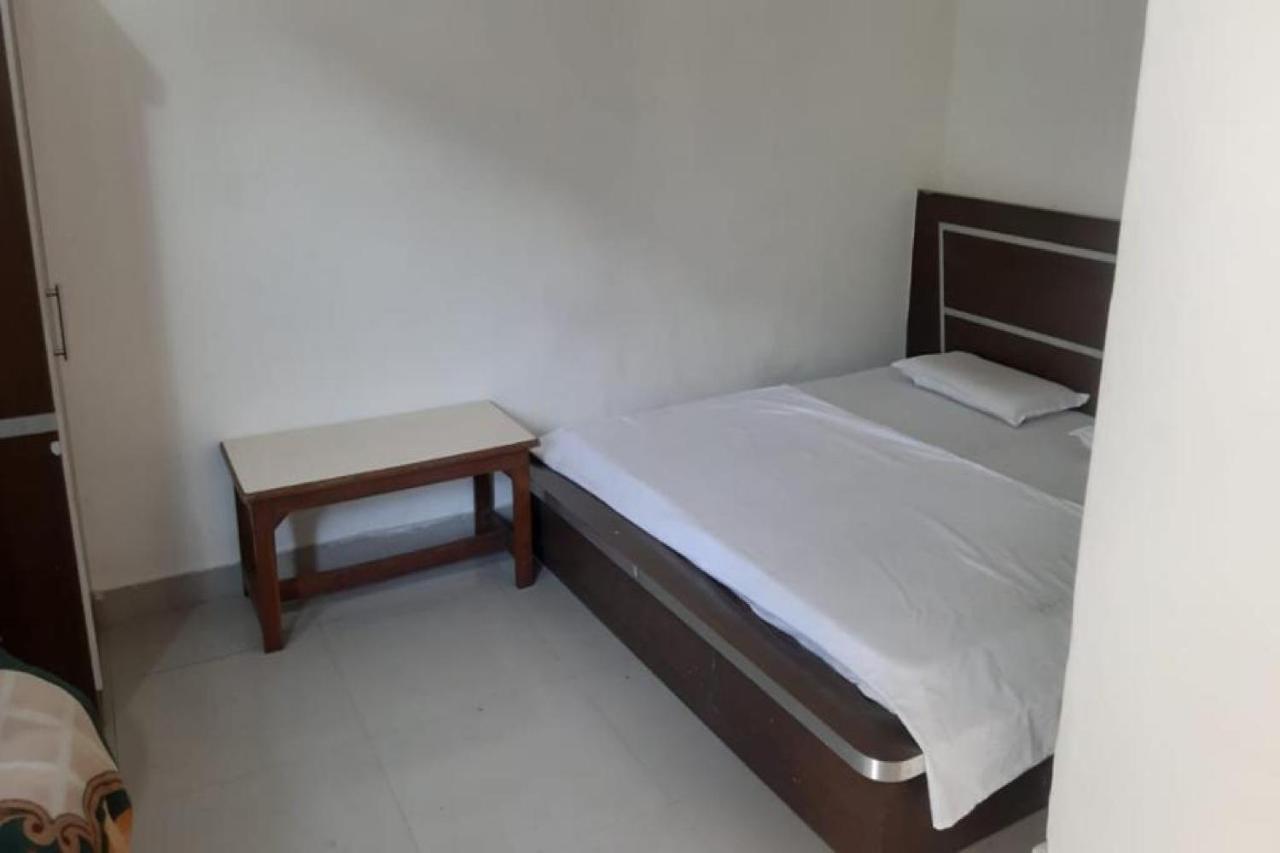 Oyo 81211 Hotel Janta Katra (Jammu and Kashmir) Esterno foto